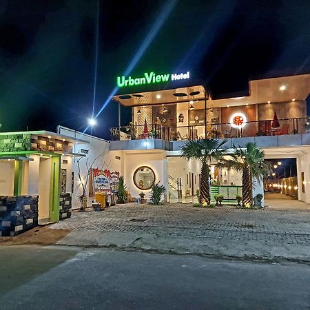 Urbanview Hotel Sakura Kampung Inggris Pare By Reddoorz Exterior photo