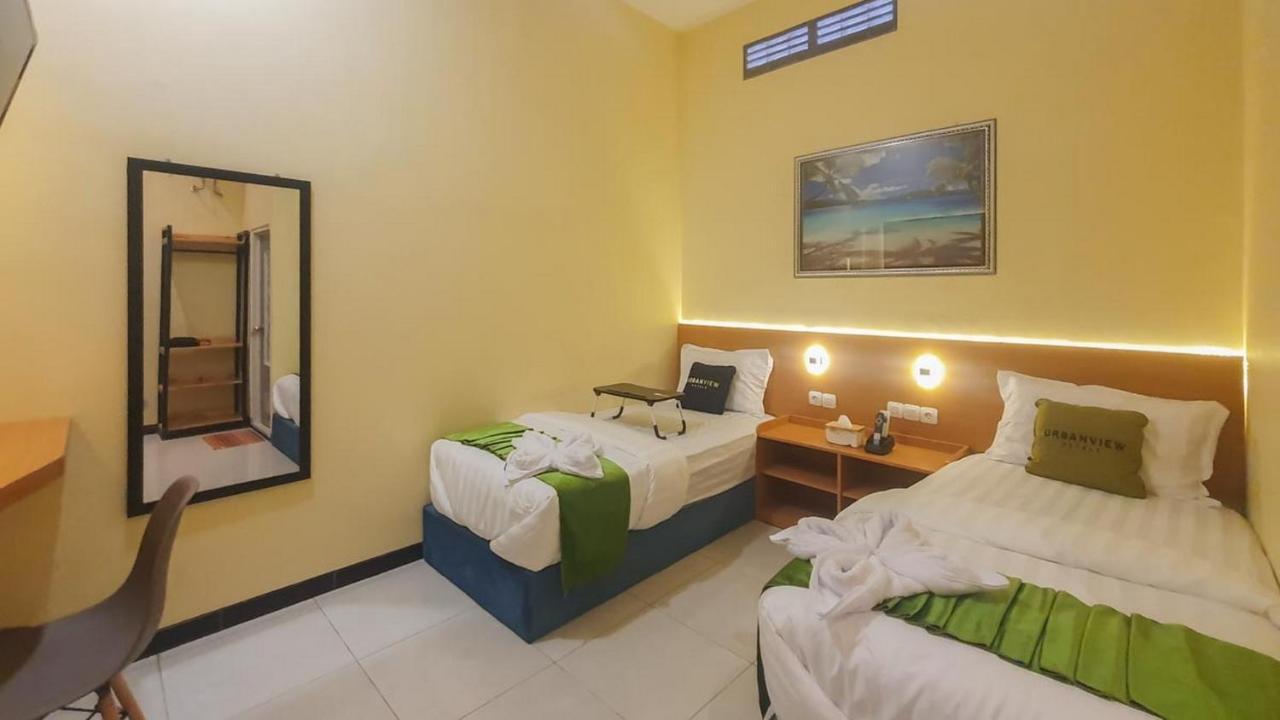 Urbanview Hotel Sakura Kampung Inggris Pare By Reddoorz Exterior photo