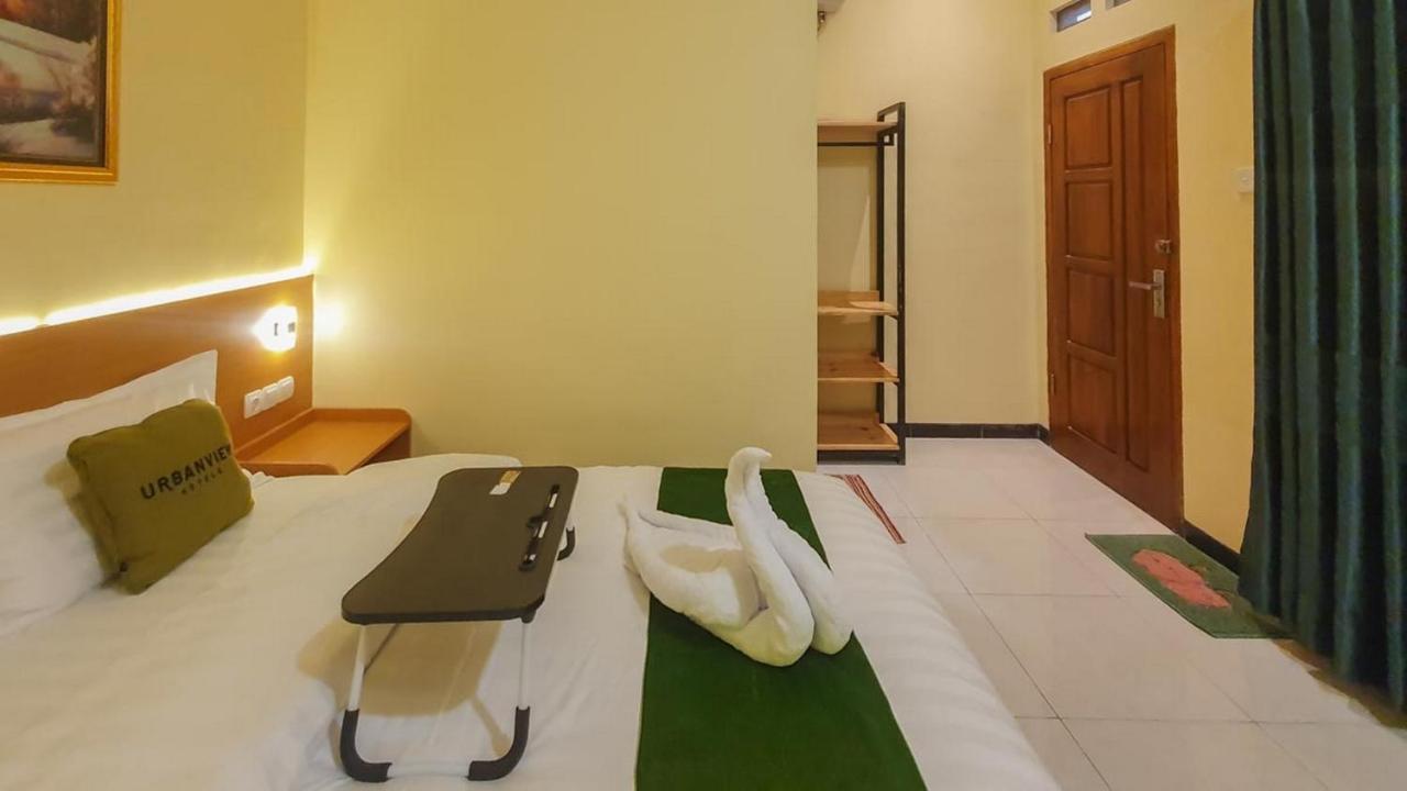Urbanview Hotel Sakura Kampung Inggris Pare By Reddoorz Exterior photo