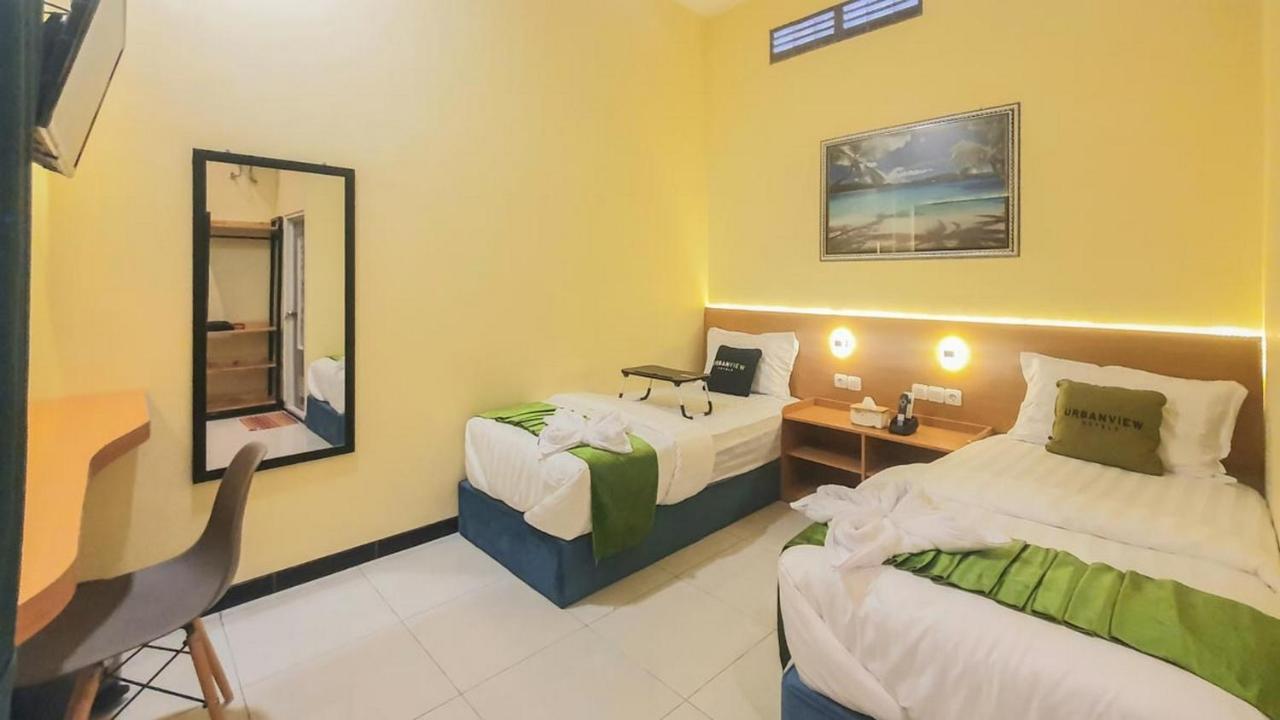 Urbanview Hotel Sakura Kampung Inggris Pare By Reddoorz Exterior photo