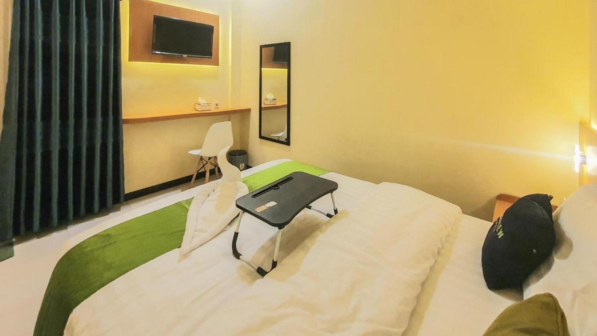 Urbanview Hotel Sakura Kampung Inggris Pare By Reddoorz Exterior photo