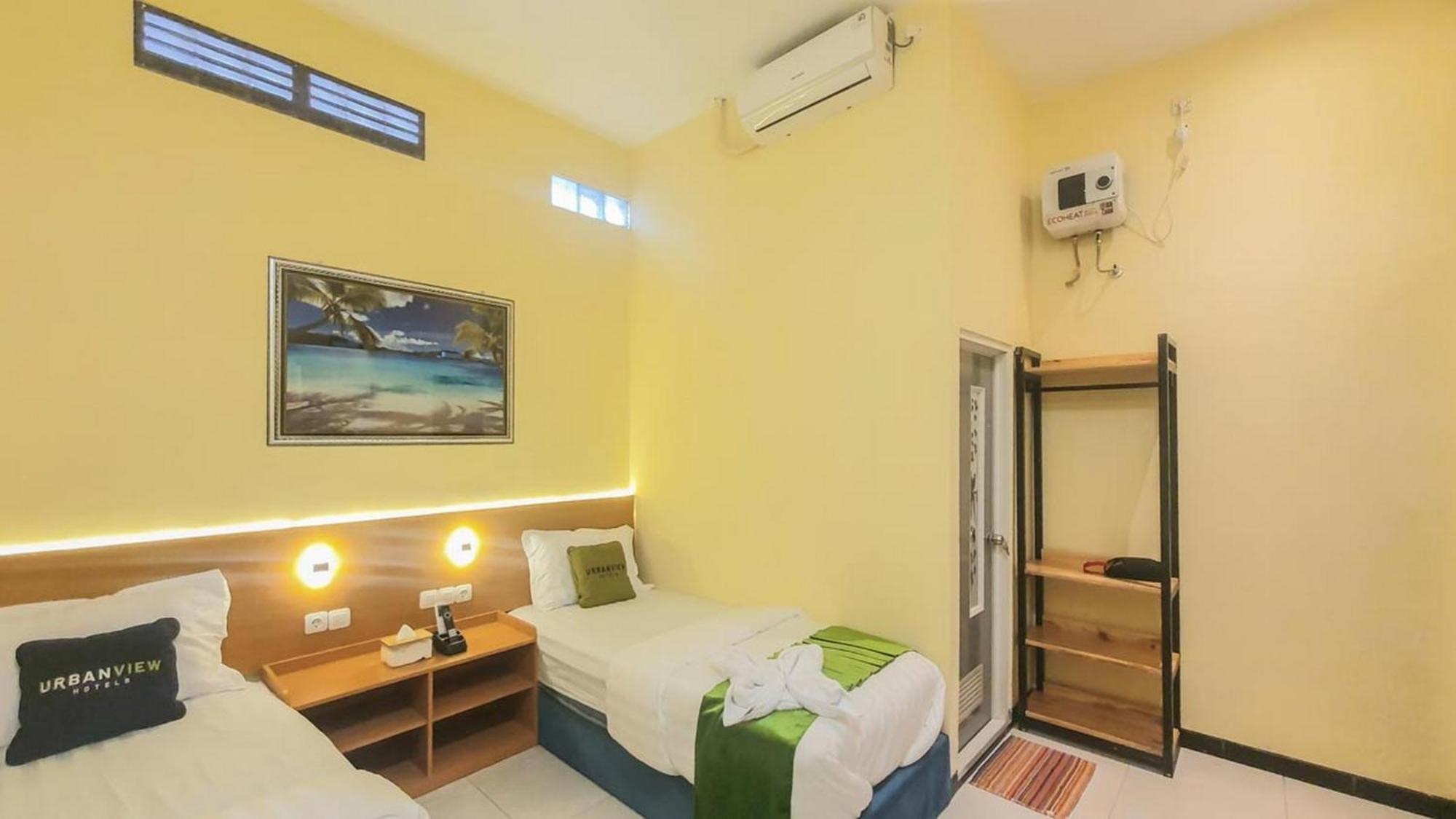 Urbanview Hotel Sakura Kampung Inggris Pare By Reddoorz Exterior photo
